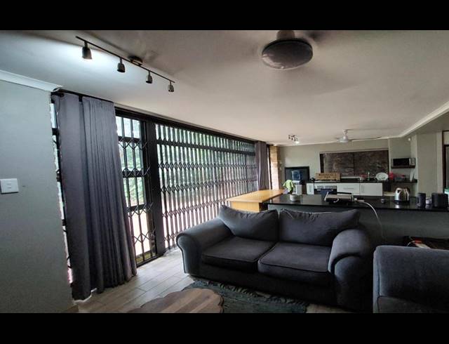 4 BEDROOM HOUSE FOR SALE IN LUKASRAND